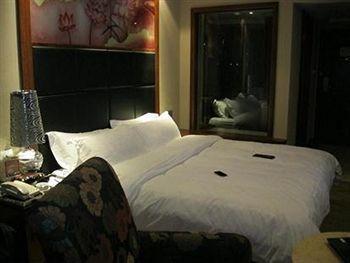 Nanchang Huayu New World Hotel Екстериор снимка