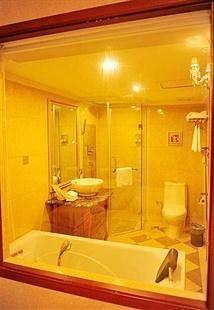 Nanchang Huayu New World Hotel Екстериор снимка