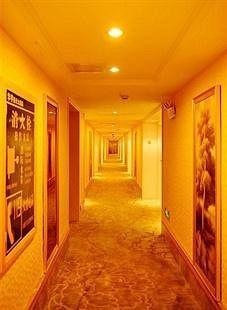Nanchang Huayu New World Hotel Екстериор снимка