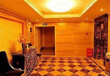 Nanchang Huayu New World Hotel Екстериор снимка